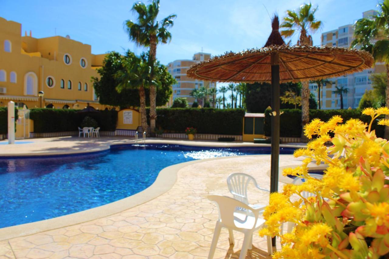 Bungalo En Primera Linea De La Playa El Campello Exteriör bild